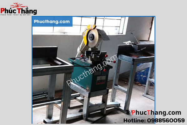 Máy cắt sắt