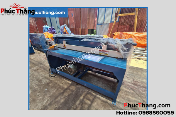 Máy cắt tôn